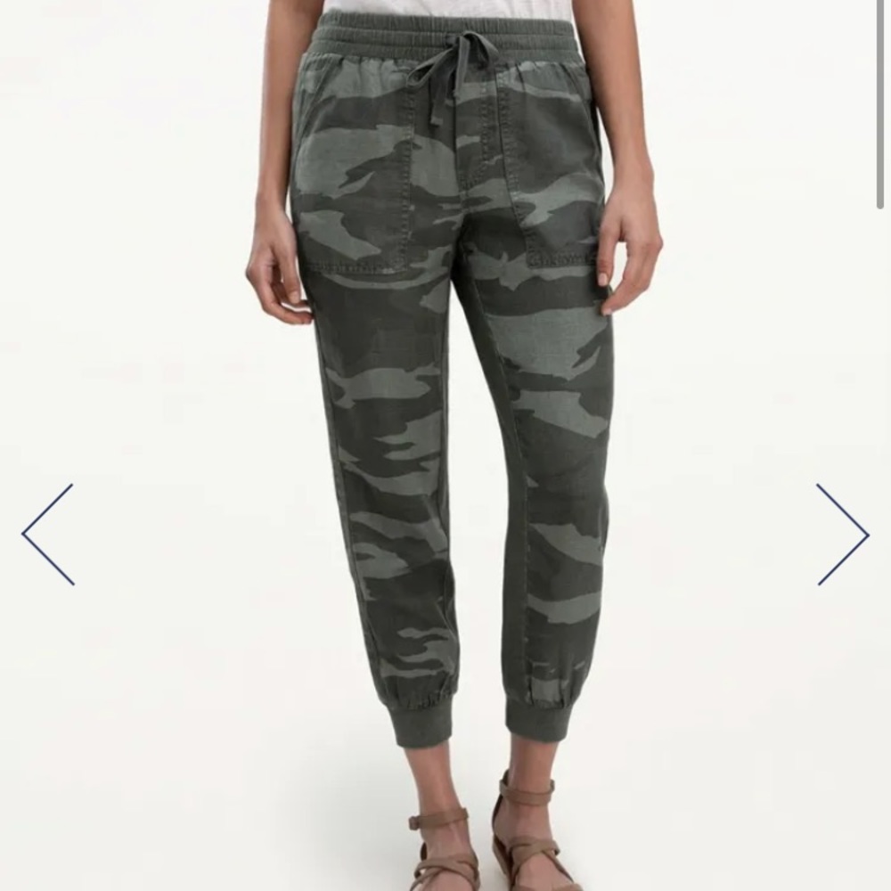 Splendid Camo “Lakeside” Joggers